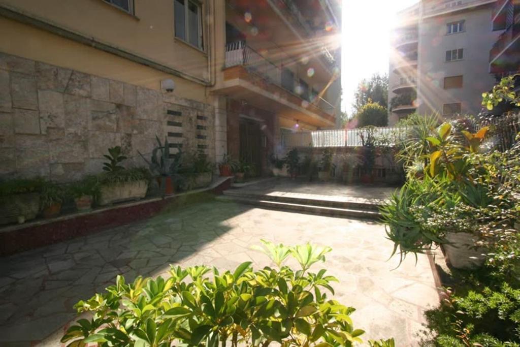 Guest House San Peter Рим Екстериор снимка